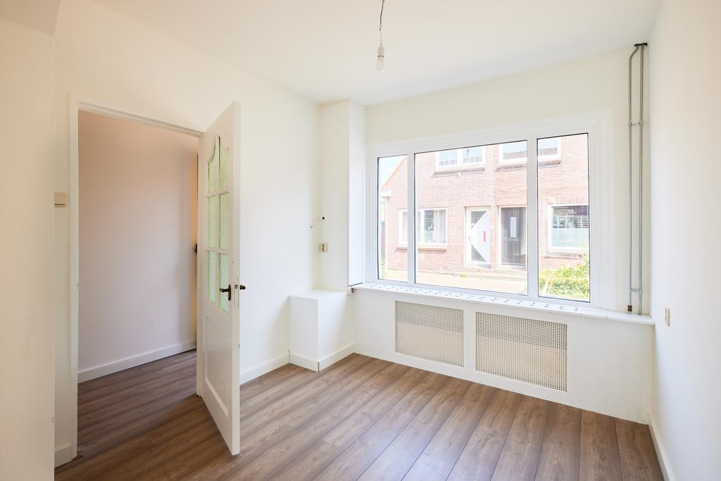 Eengezinswoning Eindwoning Dwarsstraat 3, Alphen aan den Rijn