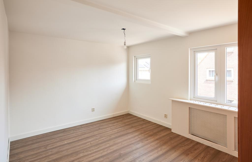 Eengezinswoning Eindwoning Dwarsstraat 3, Alphen aan den Rijn